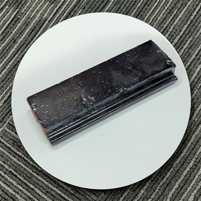 Innbyggður múrsteinn úr málmi