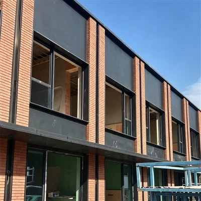 Endurreisnarkerfi fyrir framhlið terracotta flísar
